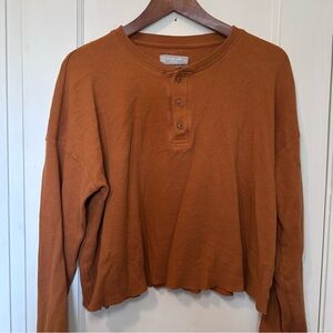 Everlane Organic Cotton Burnt Orange/Rust Waffle Knit Long Sleeve Cropped Henley